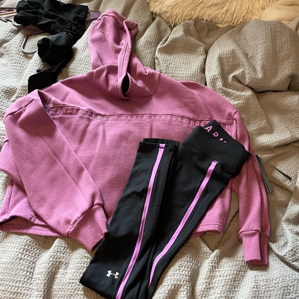 Underarmer set. Pink top black and pink leggings. Both size small.